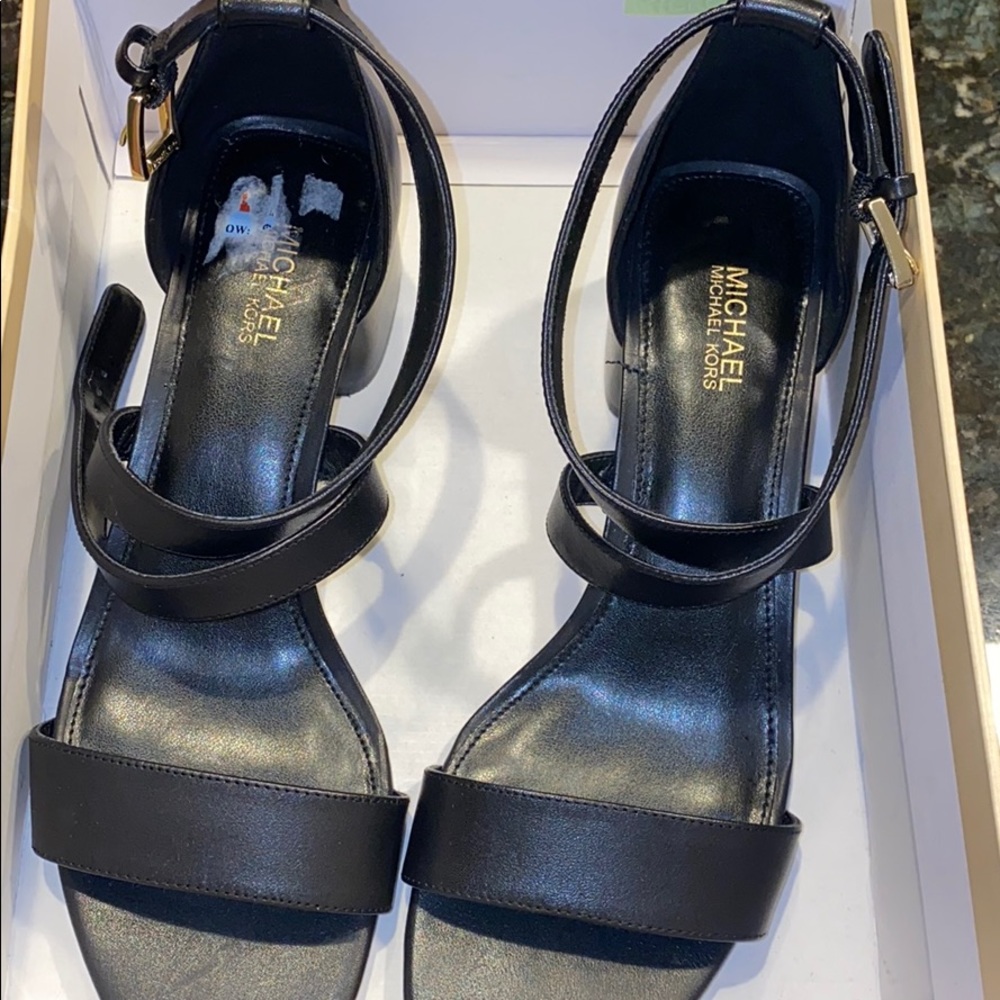 Michael Kors black sandals - Picture 2 of 5
